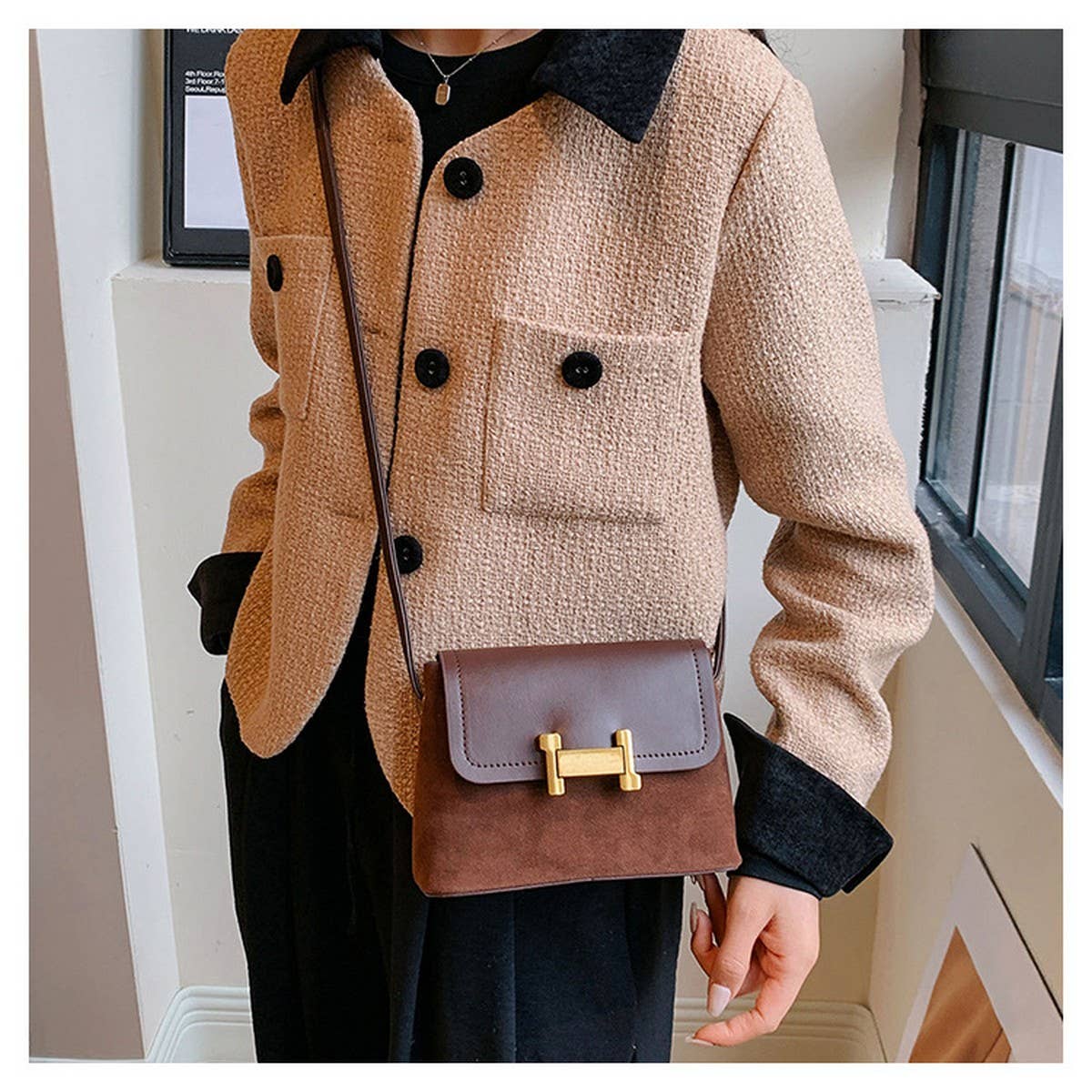 Classic Brown Crossbody Bag with Gold Clasp